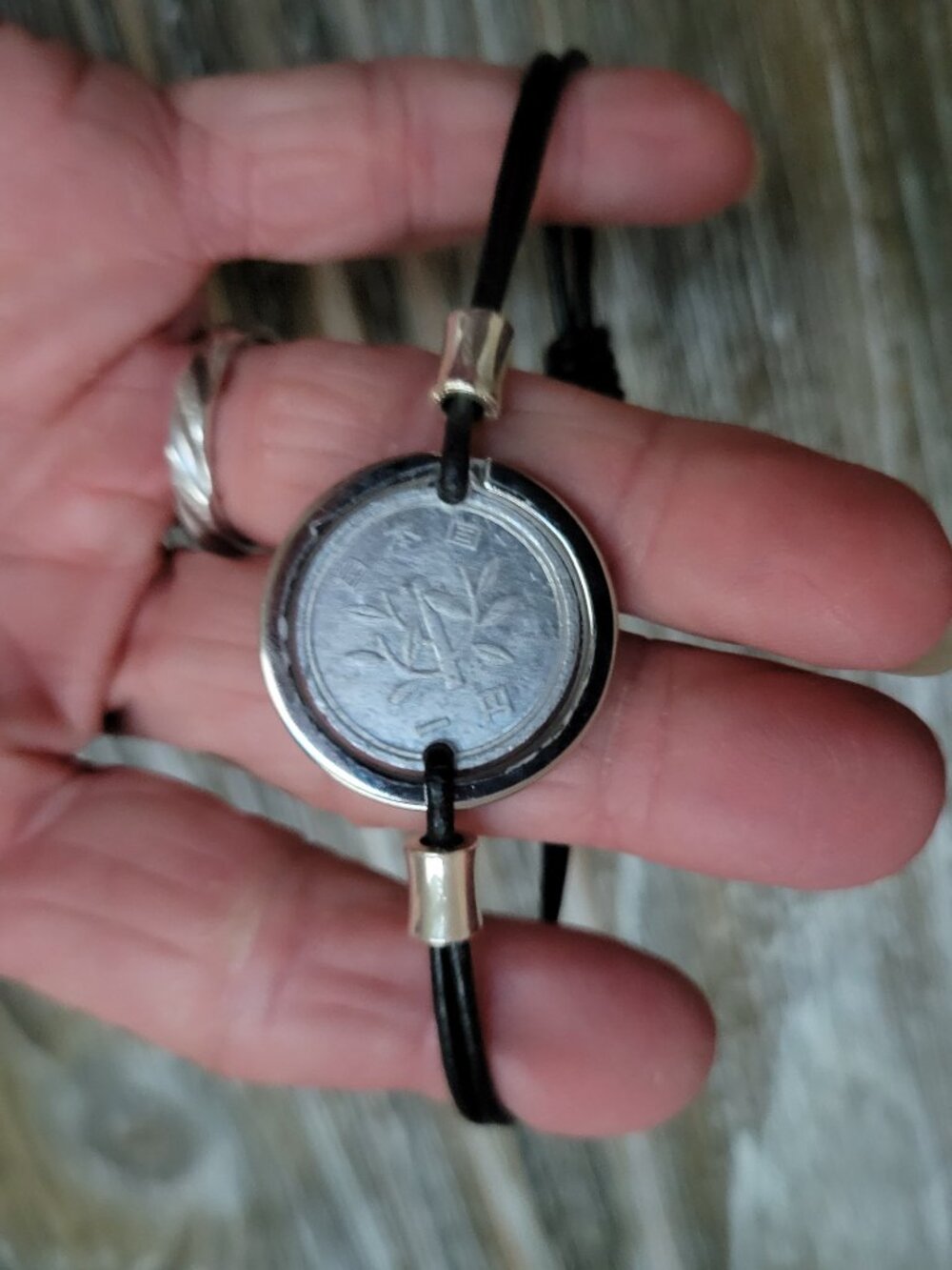 1992 Japanese 1 Yen Coin Resin Coated Handcrafted Bracelet - Unique Minimalist - Picture 2 of 10